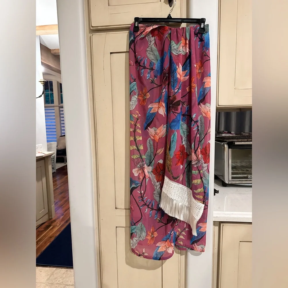 Classy Beach Cover-up Fringed Crochet Trimmed Printed Chiffon Pareo Skirt NWOT - Picture 4 of 6